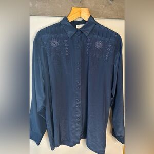 Vinage 80s long embroidered blouse